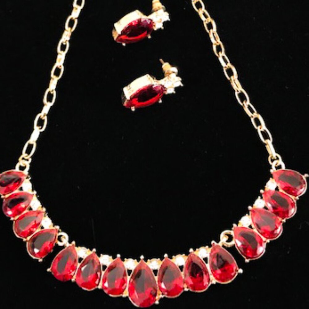 2 Vintage Necklace & Earrings Sets